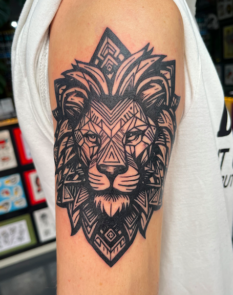 Maskita tattoo en piercing werk